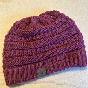 Maroon knit beanie